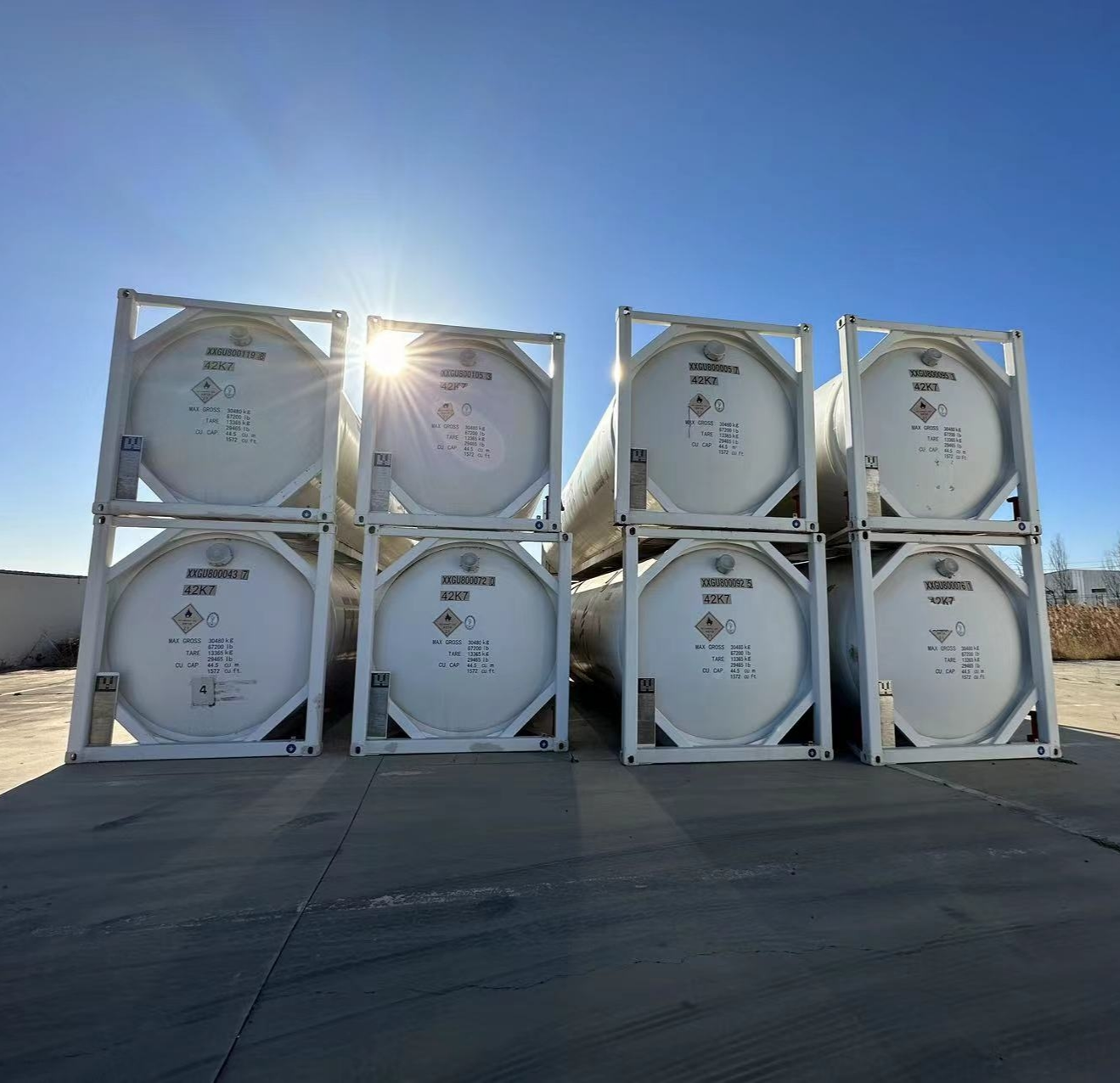 購銷标準液化天然氣罐箱  容積40m³ 貯運介質LNG  氣密性壓力0.87MPa